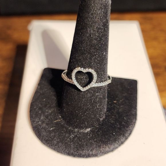 HEART 2 PIECE WEDDING RING SET - Picture 4 of 6